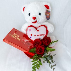 Peluche con rosas y bombones