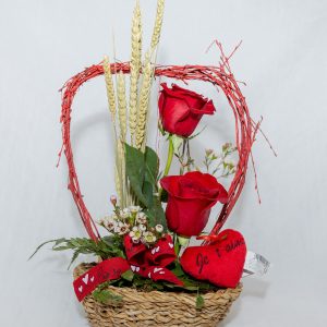 Cesta Rosas Con Corazón